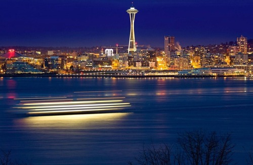 Des Moines House | Spacious 6-bedroom house in charming Des Moines with WiFi, AC