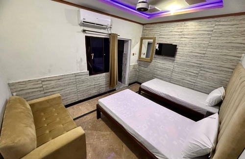 G-9 Sector House | Spacious 6-bedroom house in charming Islamabad with AC, WiFi