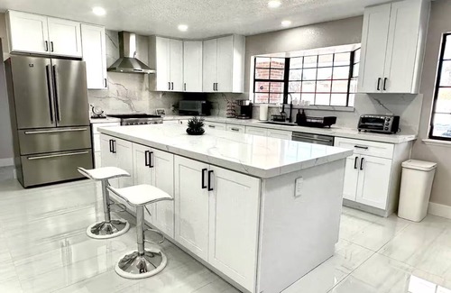 Paradise House | Spacious 6-bedroom house in enchanting Las Vegas with huge pool CLOSE TO AIRPORT