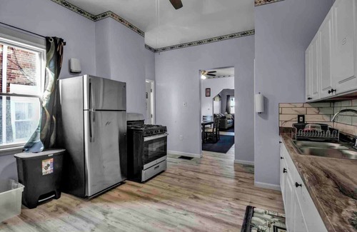 Front Park House | Spacious 6-bedroom house with WiFi, AC and free Parking in brilliant Buffalo