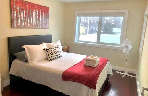 Northwest Edmonton Apartment | Spacious 6 beds 3 baths home in Central WiFi parking AC