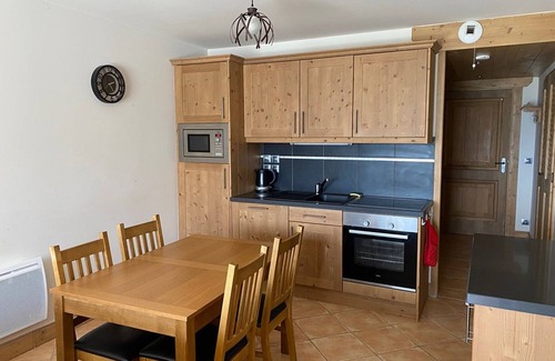Cohennoz Apartment | Spacious 6-Person Apt with Pool, Terrace & Forest View in Crest-Voland