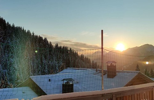 Cohennoz Apartment | Spacious 6-Person Apt with Pool, Terrace & Forest View in Crest-Voland