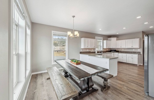Cedar City House | Spacious 6BD w/Hot Tub