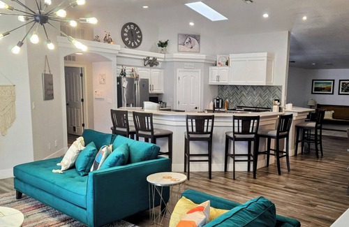 Lake Havasu City House | Spacious 7 bedroom Pool Home for Families & Retreats in the Heart of Lake Havasu