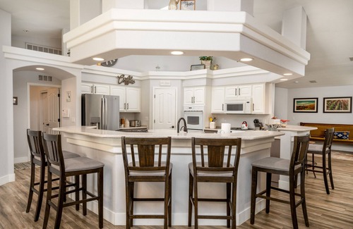 Lake Havasu City House | Spacious 7 bedroom Pool Home for Families & Retreats in the Heart of Lake Havasu