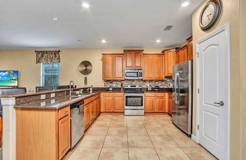 Davenport Villa | Spacious 8-bedroom home in Davenport, perfect for large groups up to 16!