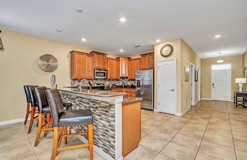 Davenport Villa | Spacious 8-bedroom home in Davenport, perfect for large groups up to 16!