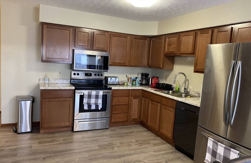 Reynoldsburg House | Spacious and comfortable single family home with finished basement.