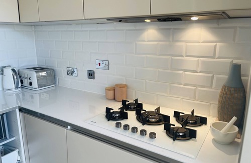 North Kensington House | Spacious and Light Contemporary Townhouse