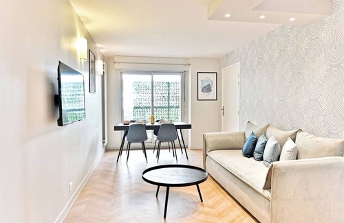 Curial Cambrai Apartment | Spacious and peaceful apartment Paris 19ème