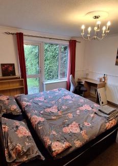 Milton Keynes House | Spacious and Serene Stay near Milton Keynes centre