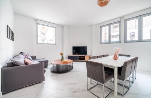 Asnieres-sur-Seine Apartment | Spacious apartments for 6 people #3