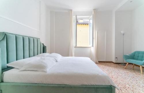 Stazione Apartment | Spacious Apartment - 4 Bedrooms and 3 Bathrooms