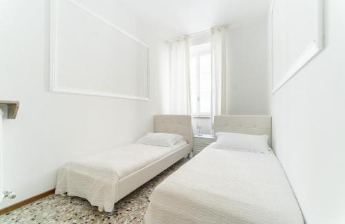 Stazione Apartment | Spacious Apartment - 4 Bedrooms and 3 Bathrooms