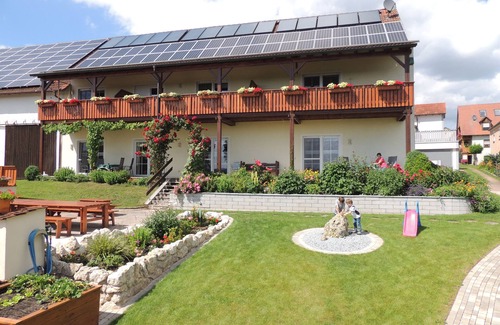 Spalt Apartment | Spacious apartment (70sqm) with large terrace and garden view