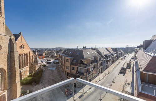 Middelkerke Apartment | Spacious apartment for 8 people near the sea.