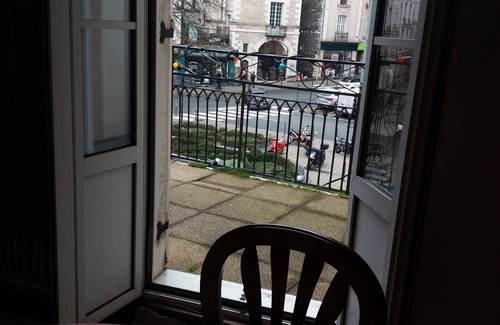 Downtown Angers House | Spacious apartment ideally located, lots of charm, terrace,