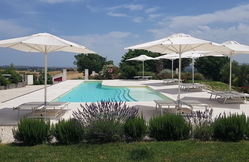 Monsano Apartment | Spacious apartment in villa with pool overlooking the rolling hills