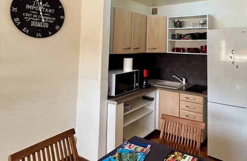 Dampierre Apartment | Spacious apartment with pool, 5-minute walk from the beach