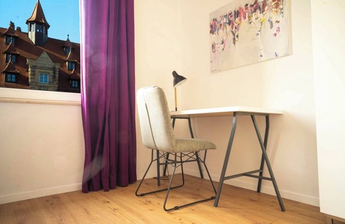 Altstadt - Sankt Lorenz Apartment | Spacious apartment with balcony in the heart of the historic old town