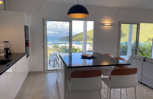 Anse Marcel Apartment | spacious appartment facing the sea with private garden jaccuzi and plancha grill