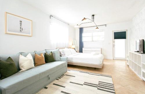 Flamingo/Lummus Apartment | Spacious Apt in the heart of South Beach