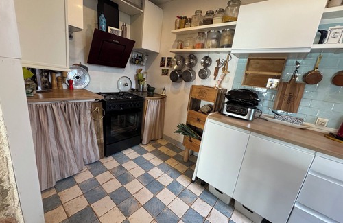 Concarneau House | Spacious atypical artist's house in downtown Concarneau "ATELIHOME