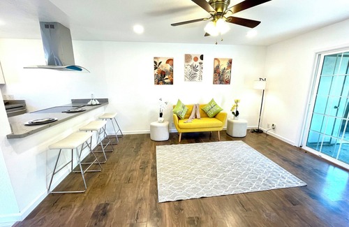 Niles District House | Spacious backyard in Nile Fremont near Downtown
