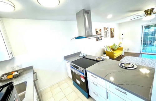 Niles District House | Spacious backyard in Nile Fremont near Downtown