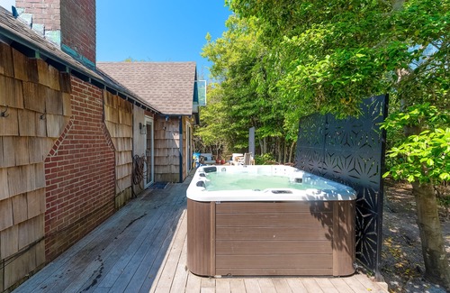 Ocean Bay Park House | Spacious beach cottage with private pool, hot tub, outdoor area & amazing suite