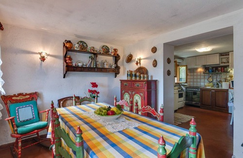Crespano del Grappa Cottage | Spacious Cottage in Veneto