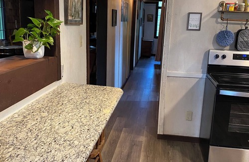 Tishomingo Cabin | spacious cabin in incredible location