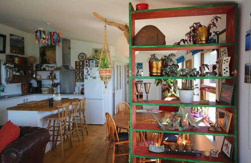 Gooseham House | Spacious cabin on isolated farm with sea view