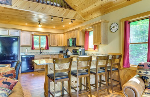 Town of Black Brook Cabin | Spacious Cabin on Silver Lake: Hike & Ski!