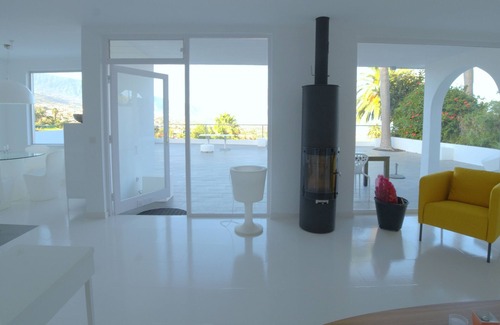 Los Gomez House | Spacious Casa Del Budda Rojo in La Orotava