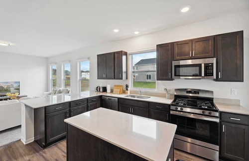 Whittaker House | Spacious Charming 3BR Home｜Hardwood Flooring｜Garage Access｜Remote Lock #42177