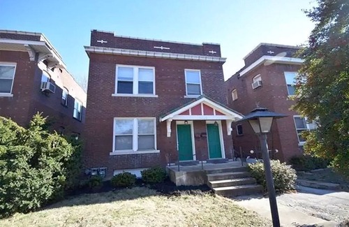 Franz Park House | Spacious & Charming Home, Great for Families! Sleeps up to 8!