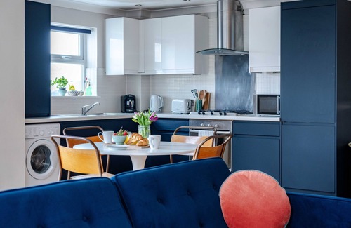 Margate Apartment | Spacious Coastal Escape I Parking I Margate