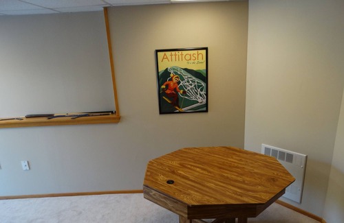 Carroll County Condo | Spacious Condo Minutes from North Conway and great skiing