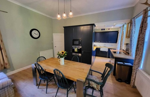 Insch Cottage | Spacious Cottage in Grounds of Scottish Castle