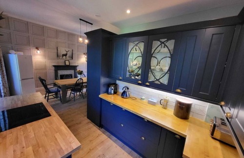 Insch Cottage | Spacious Cottage in Grounds of Scottish Castle