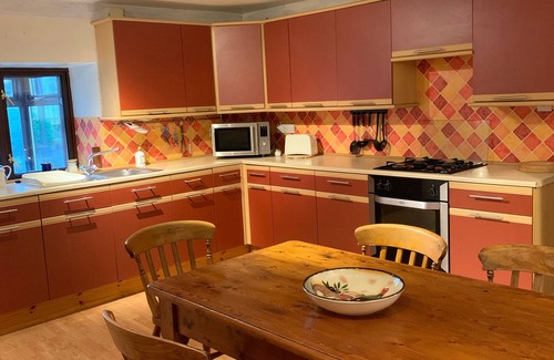 Ferwig Cottage | Spacious Cottage within a short distance from four beautiful beaches