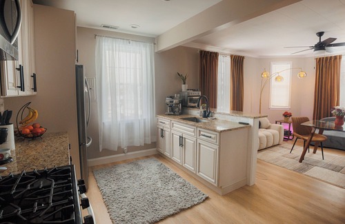 Foxcroft Square Apartment | Spacious Cozy 4BR/2BA Apartment, Free Park, WiFi, AC/Heat