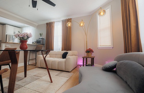 Foxcroft Square Apartment | Spacious Cozy 4BR/2BA Apartment, Free Park, WiFi, AC/Heat