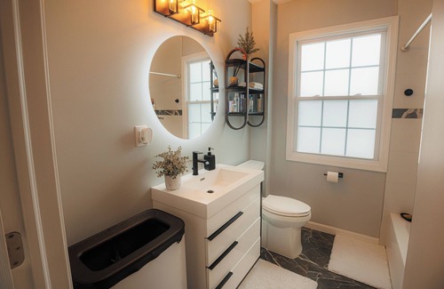 Foxcroft Square Apartment | Spacious Cozy 4BR/2BA Apartment, Free Park, WiFi, AC/Heat