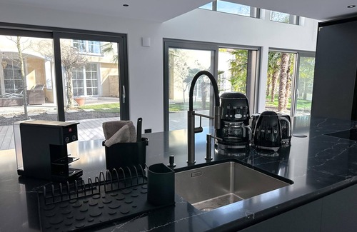 Kressbronn Apartment | Spacious, modern loft apartment over 2 floors, 2 minutes to the lake