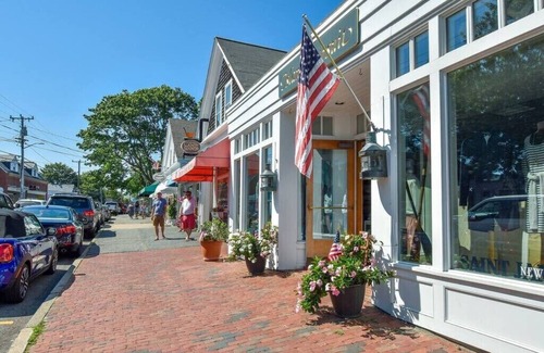 North Chatham House | Spacious Deck, Large Yard & Dogs Welcome!