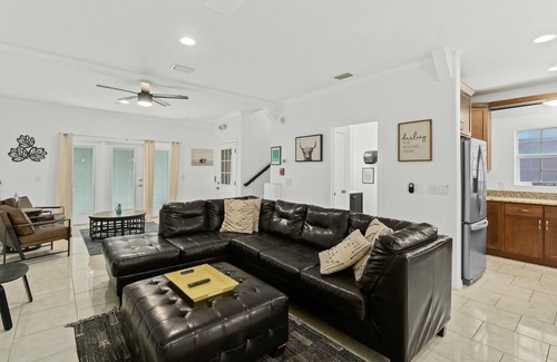 Cocoa House | Spacious Downtown Cocoa Village Estate 1 with River Views!