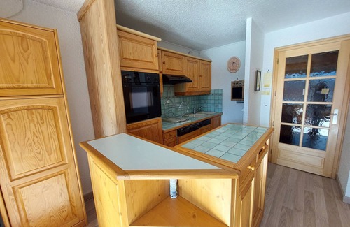 Les Deux Alpes Apartment | Spacious Duplex at the Foot of the Slopes – Sleeps 8, Central Location